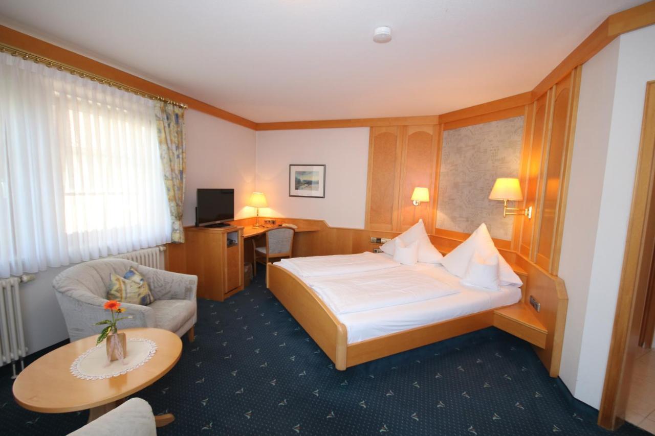 Hotel-Restaurant Hirsch Berghaupten Eksteriør billede